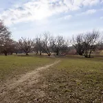 Melody Park Spacious By Bookinghost Διαμέρισμα